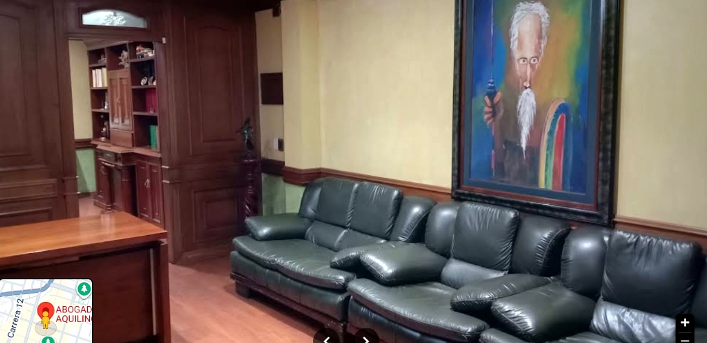 Sala de espera y recepción del despacho